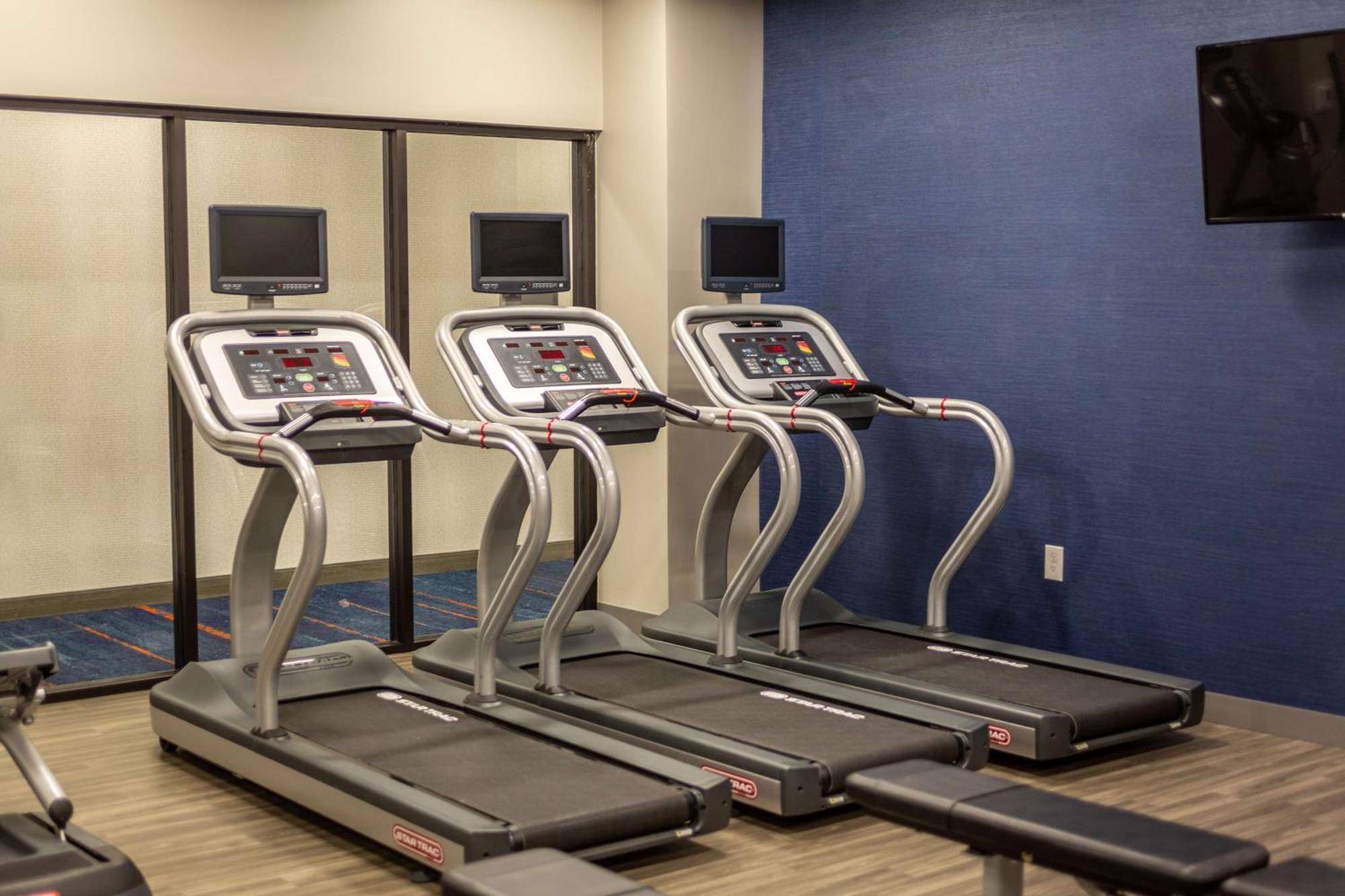 Hampton Inn Уинчестър Екстериор снимка